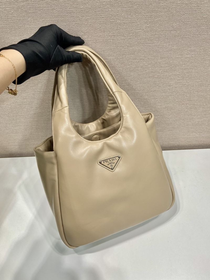 Pra*a tote bags